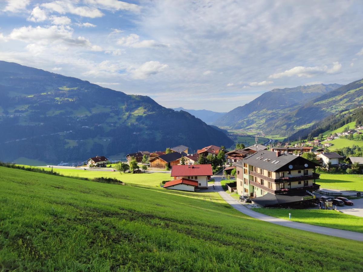 Pension Gemshorn Hainzenberg Buitenkant foto